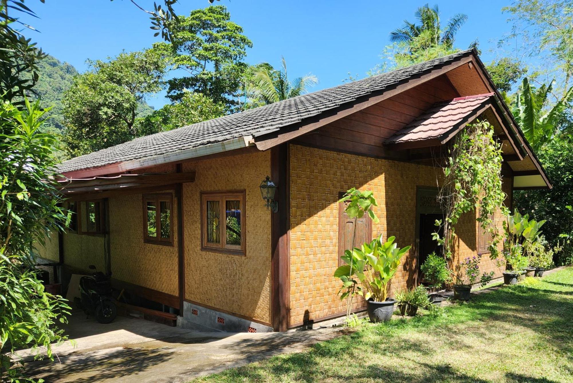 Rumah Atlas Villa Senggigi Exterior photo